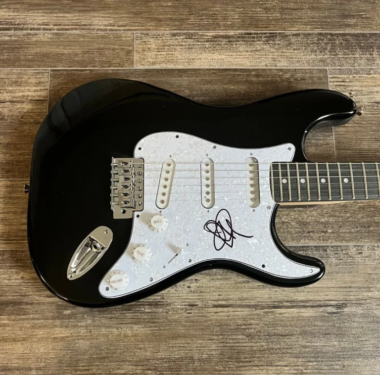 * JOHN FRUSCIANTE * signed electric guitar * RED HOT CHILI PEPPERS * 2