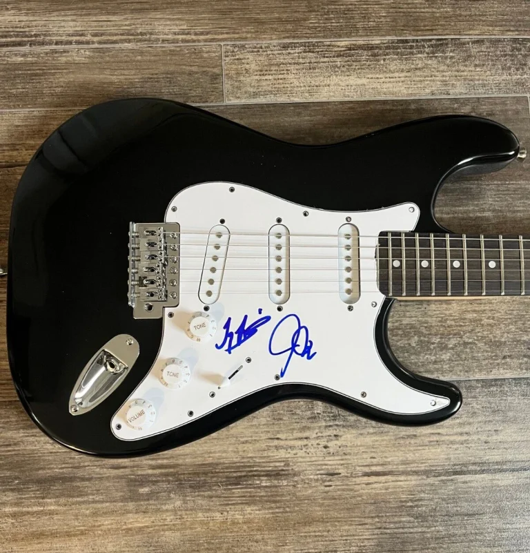 * JIMMY JAM & TERRY LEWIS * signed electric guitar * MORRIS DAY & THE TIME * 1