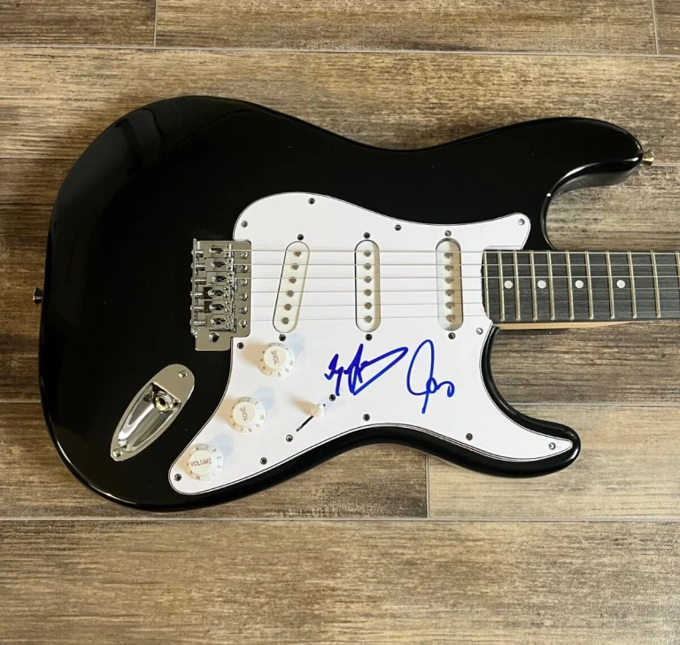 * JIMMY JAM & TERRY LEWIS * signed electric guitar * MORRIS DAY & THE TIME * 2