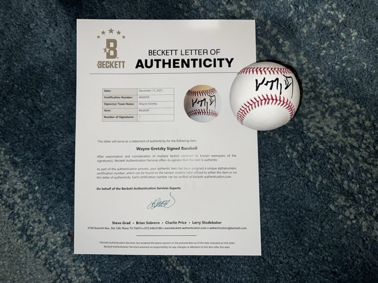 Wayne Gretzky Signed Official Major League Baseball The Great One Beckett LOA