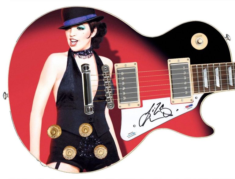 Liza Minnelli Signed Autographed 1/1 Custom Graphics Photo Guitar ACOA