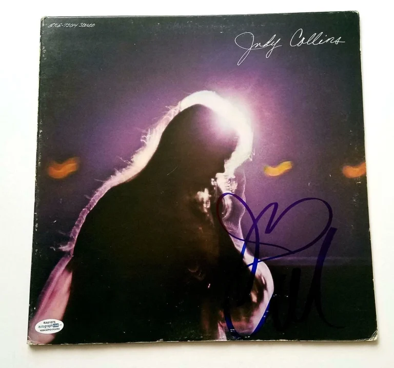 Judy Collins Signed Autographed Living Album Cover  LP ACOA