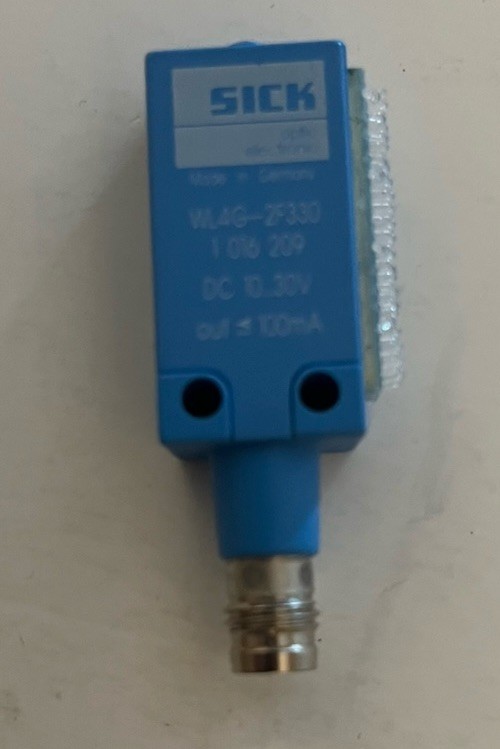 Original SICK sensor diffuse reflection photoelectric switch WL4G-2F330