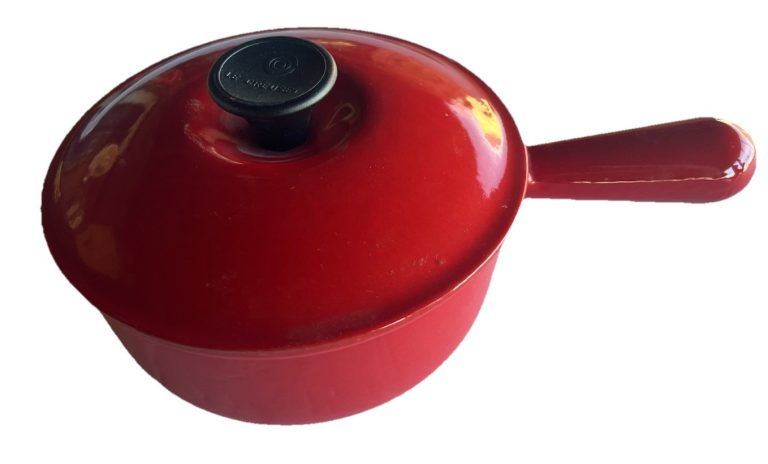 VINTAGE LE CREUSET CAST IRON SAUCE PAN POT # 18 FLAME ENAMEL W/ LID 2 PC COLLECTIBLE MEMORABILIA
