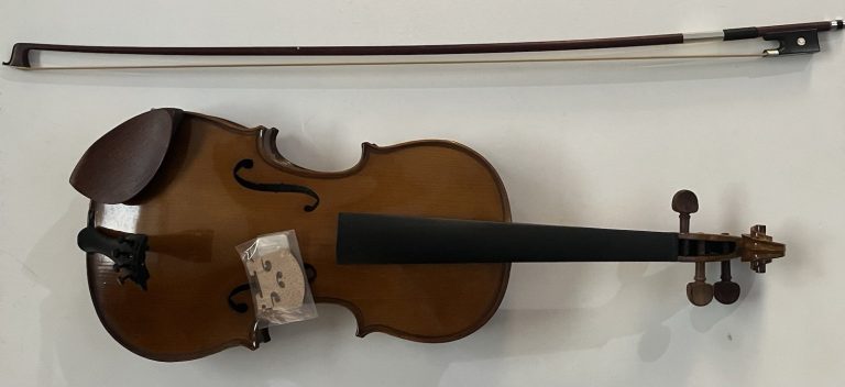 Stentor Student 1 Violin 4/4 Size W/ Bow READ