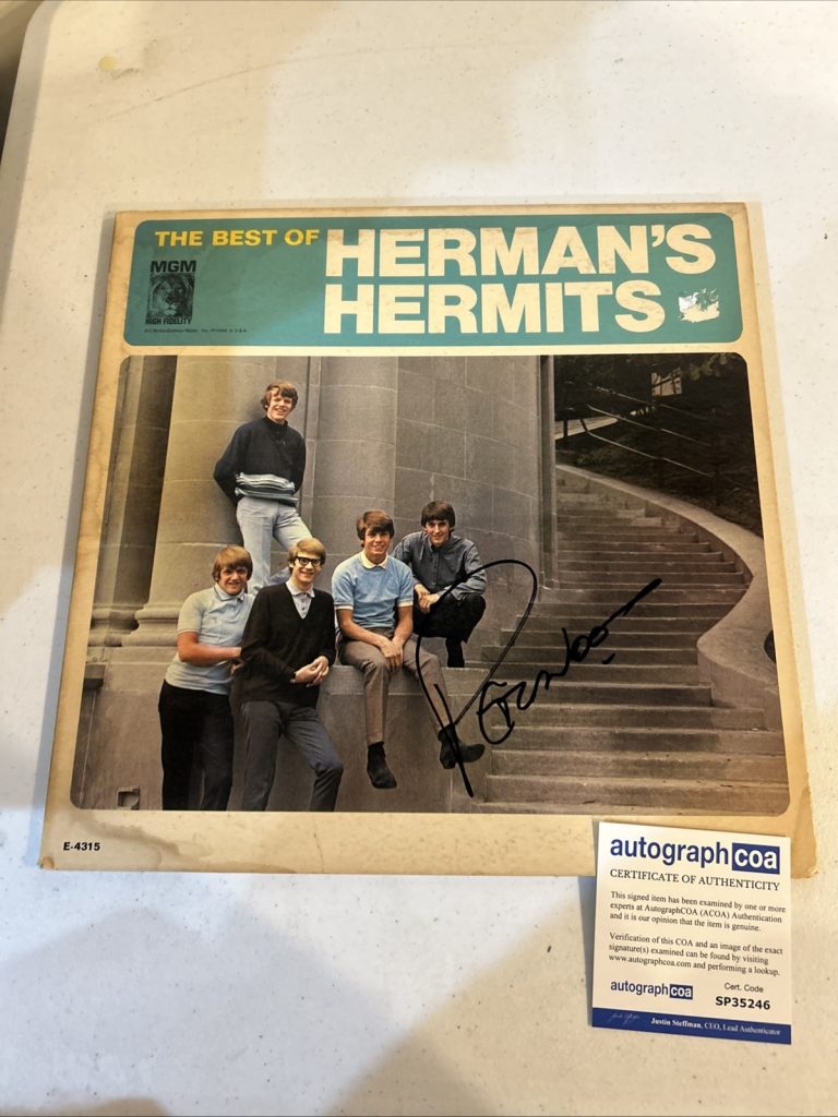 PETER NOONE SIGNED AUTOGRAPH VINYL ALBUM ACOA HERMANS HERMITS BEST OF RECORD