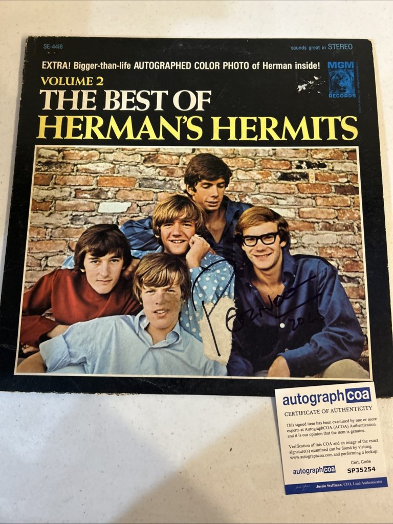 PETER NOONE HERMANS HERMITS SIGNED AUTOGRAPH VINYL ALBUM RECORD ACOA COA