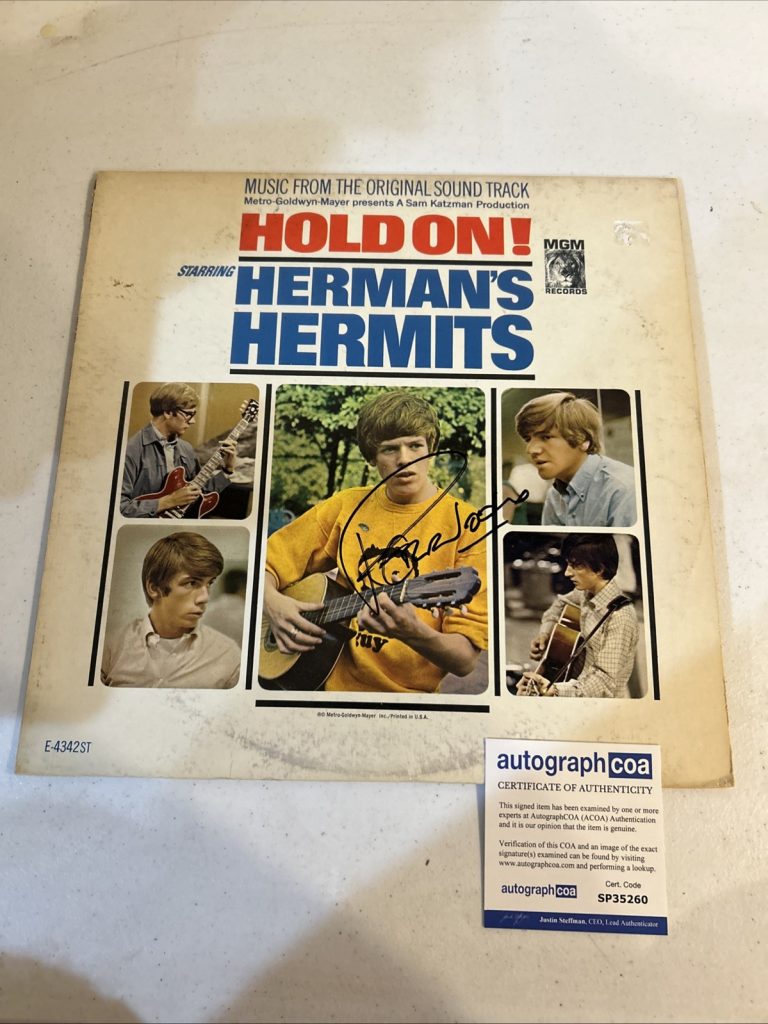 PETER NOONE SIGNED AUTOGRAPH VINYL ALBUM ACOA HERMANS HERMITS HOLD ON!
