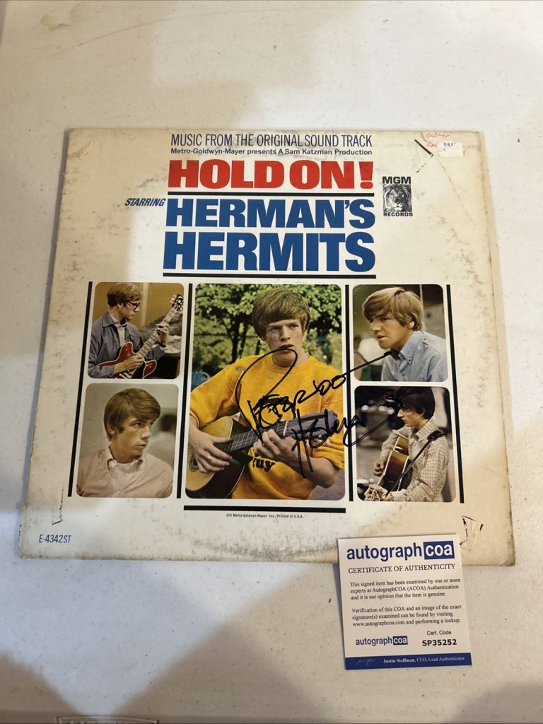 PETER NOONE SIGNED AUTOGRAPH VINYL ALBUM ACOA HERMANS HERMITS HOLD ON!