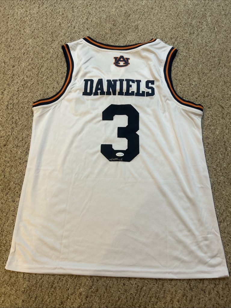 AUBURN TIGERS- MARQUIS DANIELS SIGNED AUTOGRAPH JERSEY ACOA BASKETBALL NBA