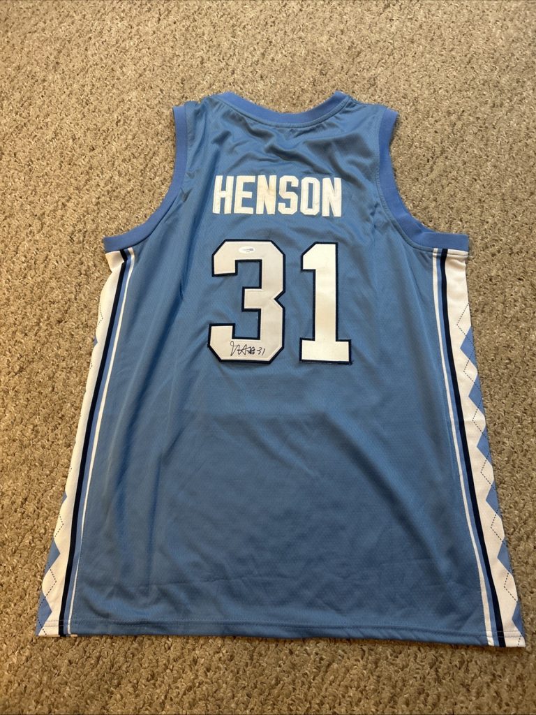 NORTH CAROLINA TAR HEELS- JOHN HENSON SIGNED AUTOGRAPH JERSEY ACOA BASKETBALL