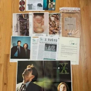 X-FILES VINTAGE+ORIGINAL FAN CLUB PACKAGE PHOTOS+STICKERS+POSTER+MORE