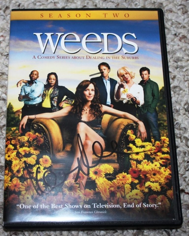 KEVIN NEALON SIGNED WEEDS SEASON TWO DVD COA