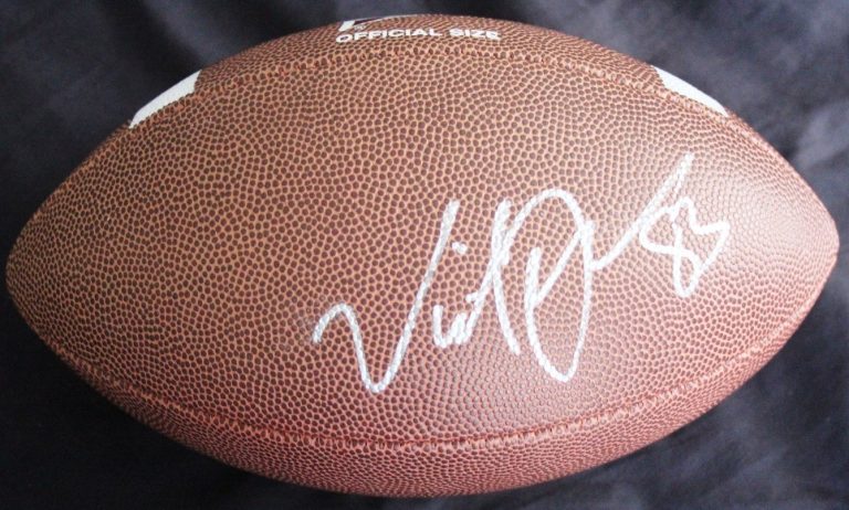 Vincent Jackson signed NCAA Football Tampa Bay Buccaneers COA