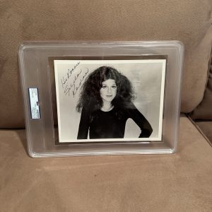 Awesome Gilda Radner SIGNED AUTOGRAPHED Photo Saturday Night Live SNL PSA Slab