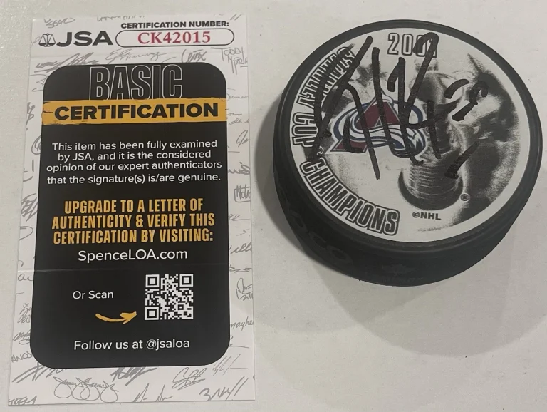 PATRICK ROY SIGNED COLORADO AVALANCHE 2001 STANLEY CUP PUCK W/ CASE JSA COA