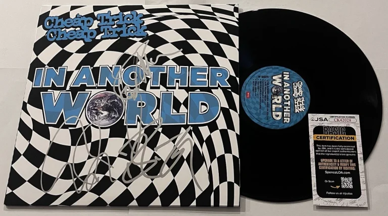 CHEAP TRICK SIGNED IN ANOTHER WORLD LP VINYL RECORD ALBUM ROBIN RICK TOM JSA COA