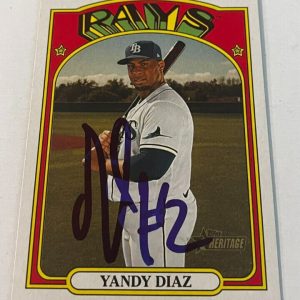 YANDY DIAZ SIGNED 2021 TOPPS HERITAGE BASEBALL CARD AUTO