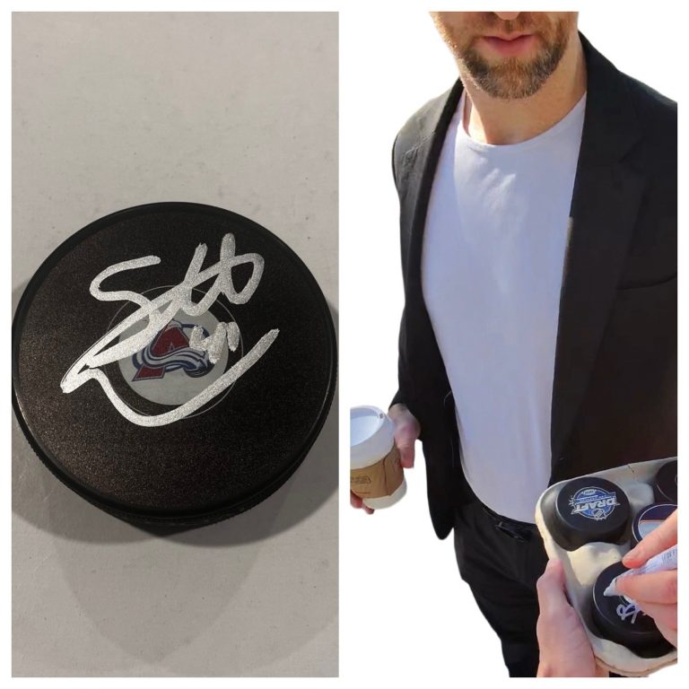 SCOTT WEDGEWOOD SIGNED COLORADO AVALANCHE HOCKEY PUCK W/ CASE COA