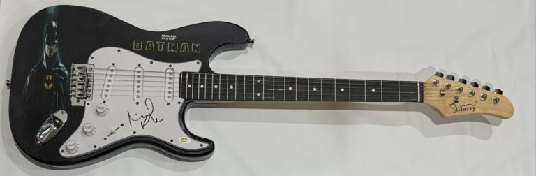 MICHAEL KEATON SIGNED CUSTOM BATMAN ELECTRIC GUITAR VERY RARE PSA COA
