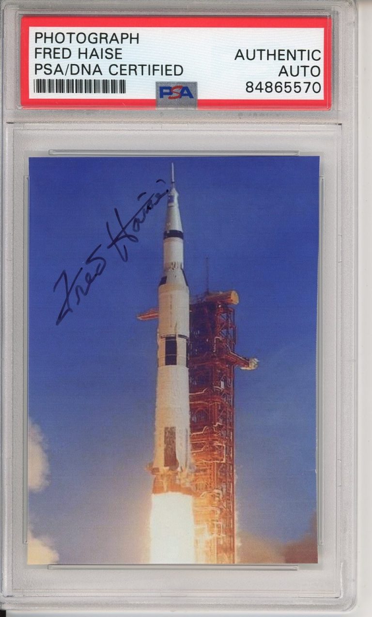 FRED HAISE APOLLO 13 ASTRONAUT SIGNED PHOTOGRAPH PSA DNA COA AUTOGRAPHED NASA
