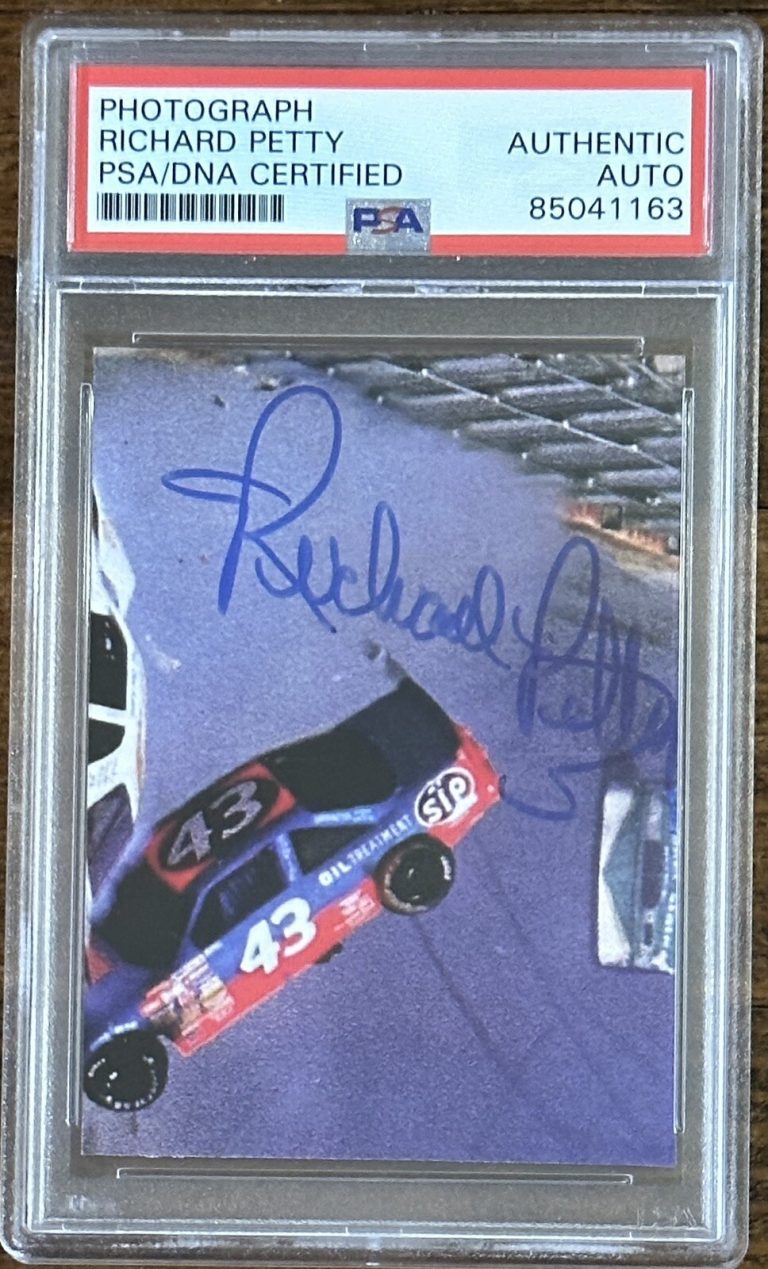 RICHARD PETTY NASCAR CRASH SIGNED PHOTOGRAPH AUTOGRAPH PSA DNA CERTIFIED PICTURE