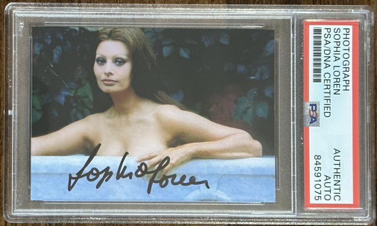 SOPHIA LOREN AUTOGRAPH PICTURE PSA DNA CERTIFIED SIGNED SEXY BATHTUB PHOTOGRAPH