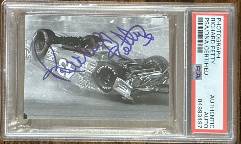 RICHARD PETTY NASCAR WRECK SIGNED PHOTOGRAPH AUTOGRAPH PSA DNA CERTIFIED PICTURE
