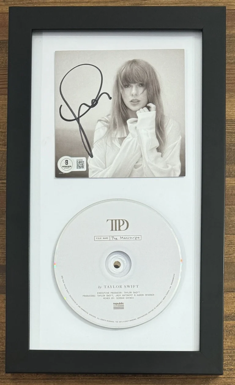 TAYLOR SWIFT SIGNED FRAMED TORTURED POETS TTPD PHOTOGRAPH + CD BAS BECKETT COA