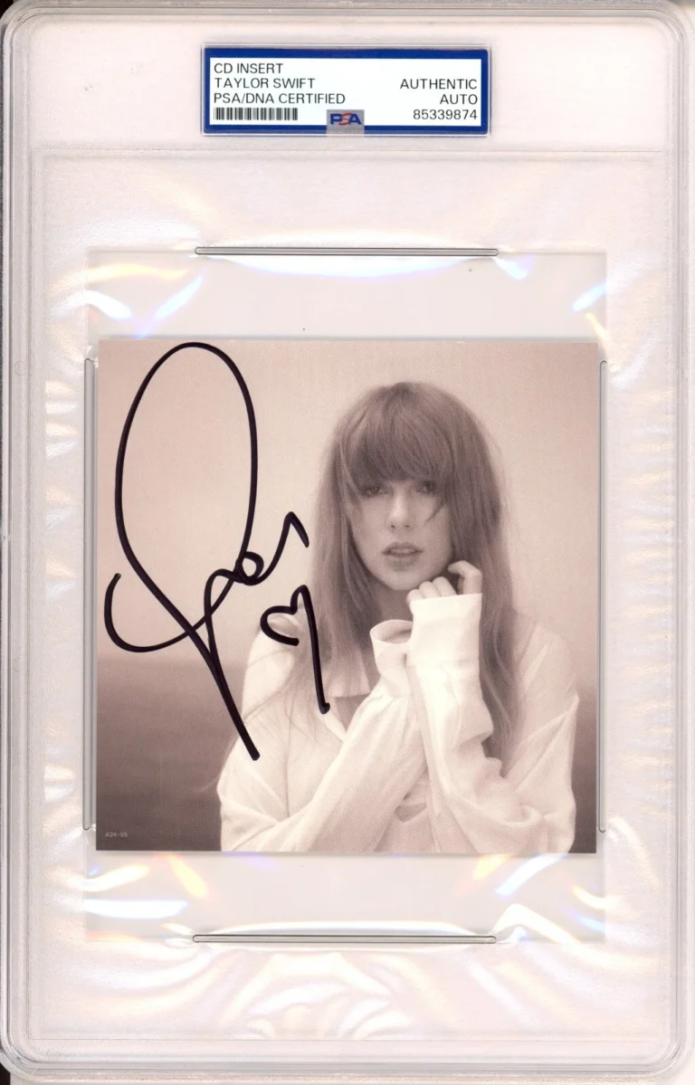 TAYLOR SWIFT Signed Autographed CUTE BOLD HEART TTPD CD Photograph PSA DNA COA