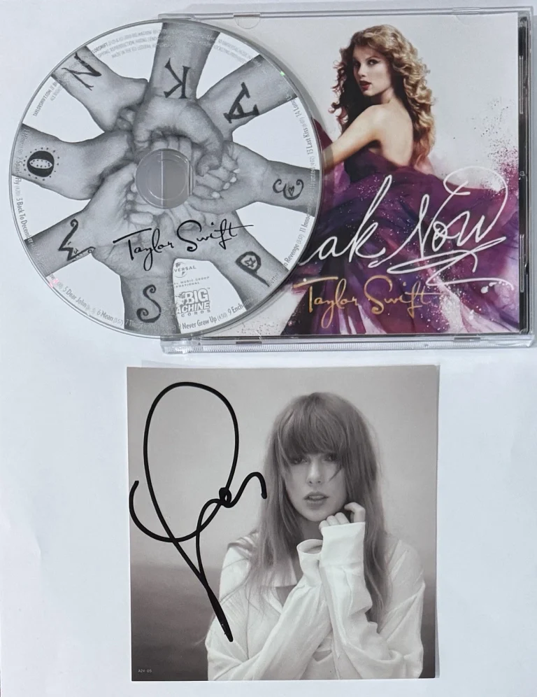 TAYLOR SWIFT Speak Now CD & SIGNED Autographed Photograph PSA DNA AUTHENTIC COA