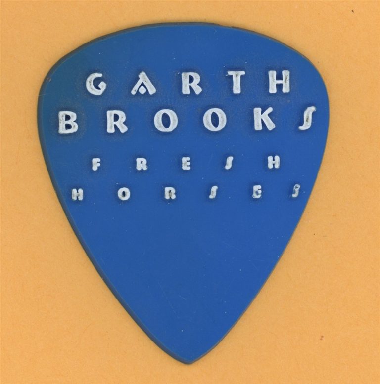 Garth Brooks Oversized (Large) Authentic Guitar Pick - 1995 Promotional
