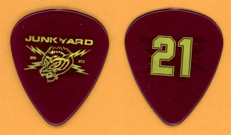 Junkyard Vintage Tour Guitar Pick