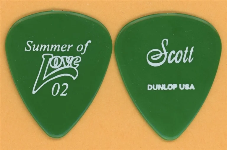 Heart Scott Olson Signature Green Guitar Pick - 2002 Summer of Love Tour