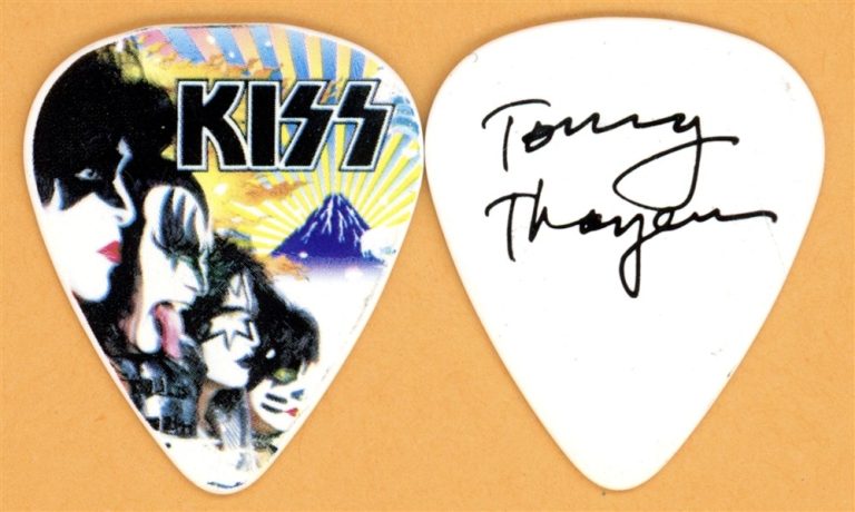 KISS Tommy Thayer Mount Fuji Vintage Guitar Pick - 2015 40th Anniversary Tour