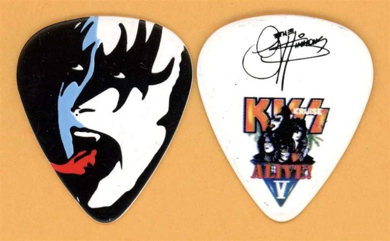 KISS Gene Simmons Vintage Guitar Pick - 2015 KRUISE Alive V Tour