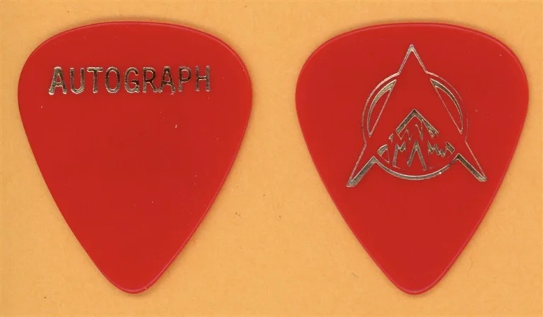 Autograph Steve Lynch Vintage Guitar Pick - 1985 Thats The Stuff Tour