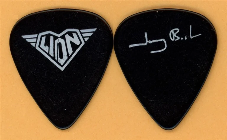 Lion Jerry Best Vintage Guitar Pick - 1987 Dangerous Attraction Tour
