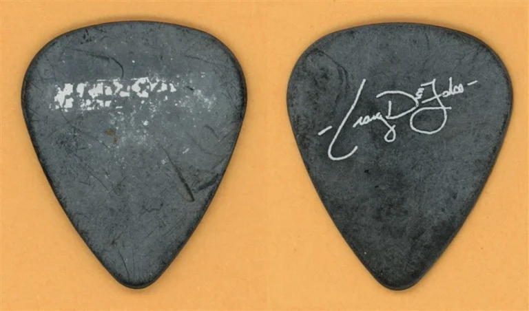 Guns N Roses Slash Craig DeFalco Vintage Tour Guitar Pick - Tech Pick