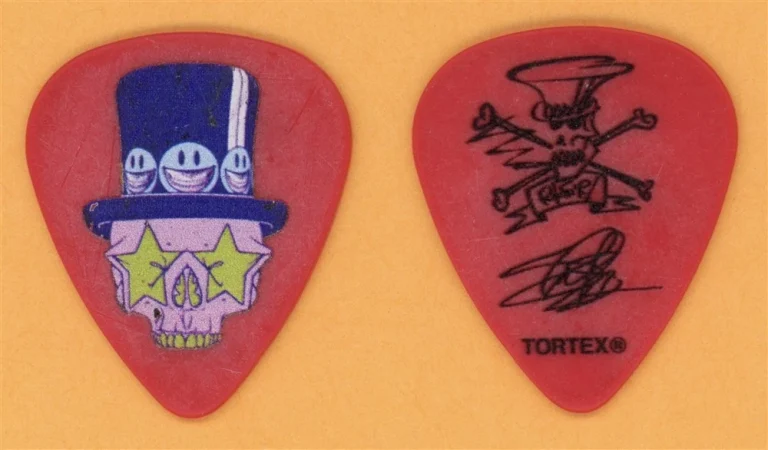 Guns N Roses Slash Vintage Guitar Pick - 2017 World Tour - Green Eyes