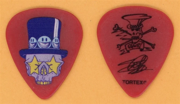 Guns N Roses Slash Vintage Guitar Pick - 2017 World Tour - Yellow Eyes