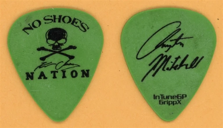 Kenny Chesney Vintage Guitar Pick - 2015 No Shows Nation Tour