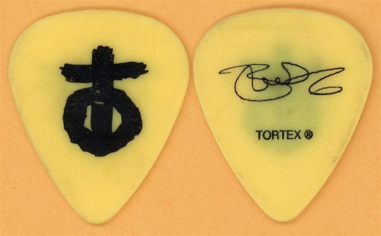 Fuel Brett Scallions Circus Diablo Vintage Guitar Pick - 2008 Tour