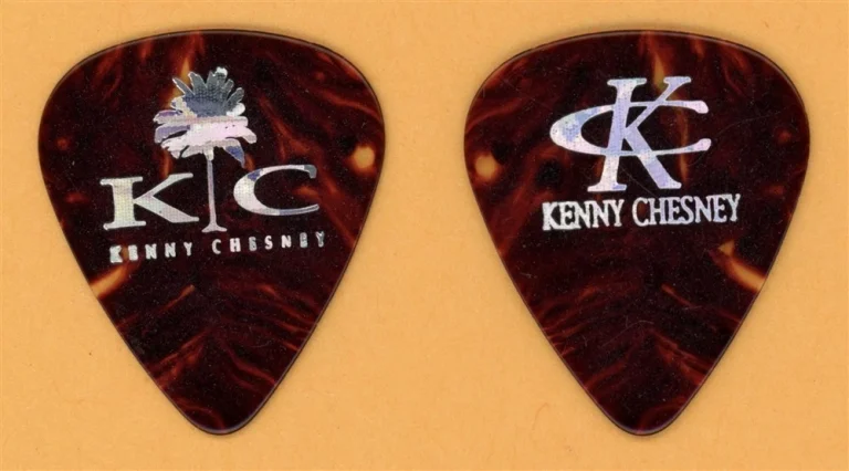 Kenny Chesney Vintage Tour Guitar Pick - 2006 Road & Radio Tour