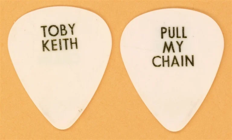 Toby Keith Pull My Chain Vintage Guitar Pick - 2001 Tour