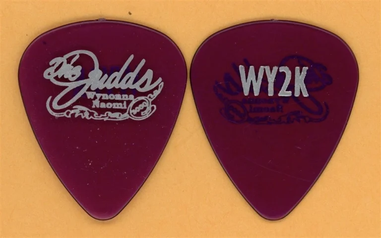 The Judds Wynonna Judd Vintage Guitar Pick - 2000 WY2K Tour