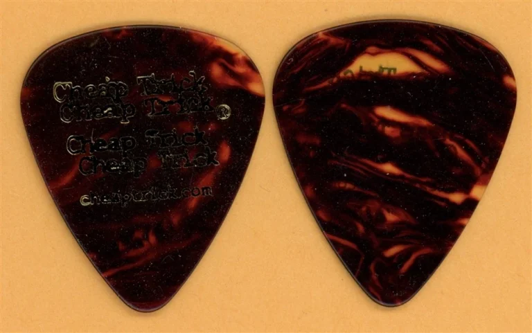 Cheap Trick Robin Zander Vintage Guitar Pick - 2005 US Tour