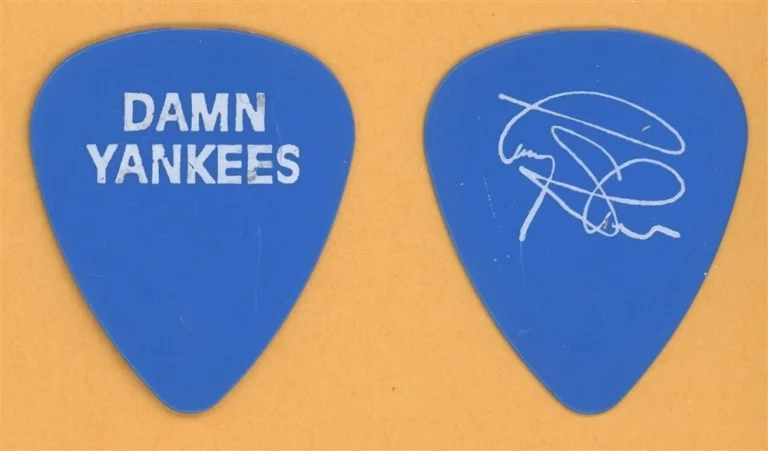 Damn Yankees Tommy Shaw STYX Vintage Guitar Pick - 1990 US Tour - Large Logo