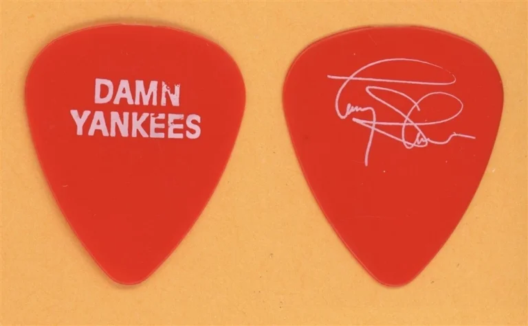 Damn Yankees Tommy Shaw STYX Vintage Guitar Pick - 1990 US Tour - Small Logo