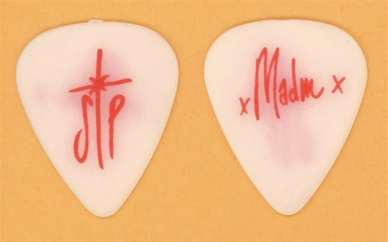 Smashing Pumpkins Melissa Auf Der Maur Vintage Guitar Pick - 2000 Machina Tour
